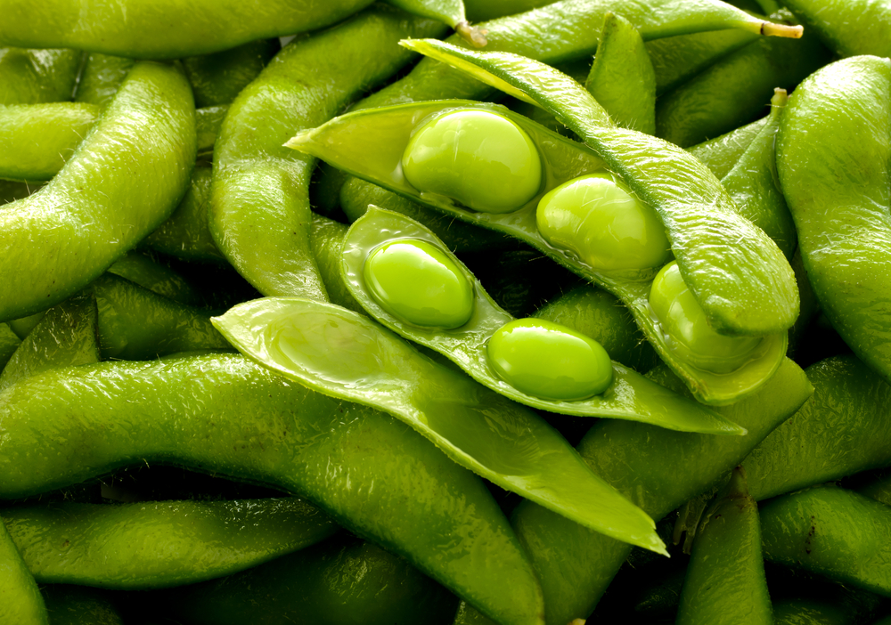 A bunch of green beans.