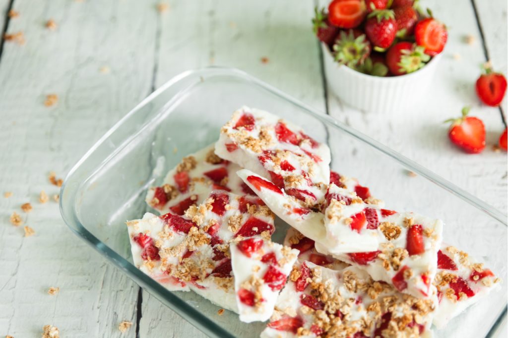Image of the output of frozen yogurt bark recipe.