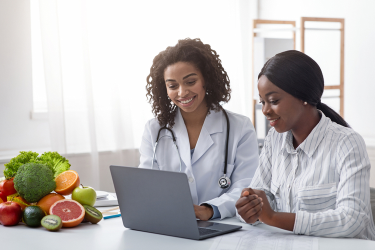 The doctor and the patient with Chronic pain